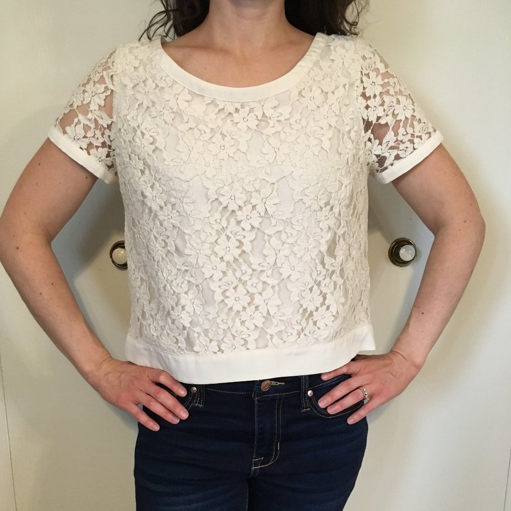 ivory short sleeve lace blouse (XS)